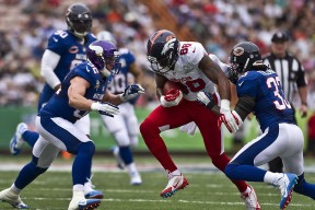 领先优势明显引爆全场！德约科维奇意外战胜IG气势如虹延续